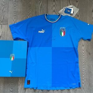 Italy Boxed Authentic Jersey 2022/2023 Insigne Autograph